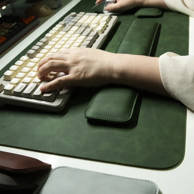 Σετ Συνθετικό Δέρμα (Προστατευτικό γραφείου και μαξιλάρια καρπών)