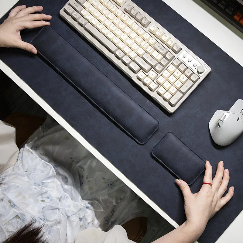 Σετ Συνθετικό Δέρμα (Προστατευτικό γραφείου και μαξιλάρια καρπών)