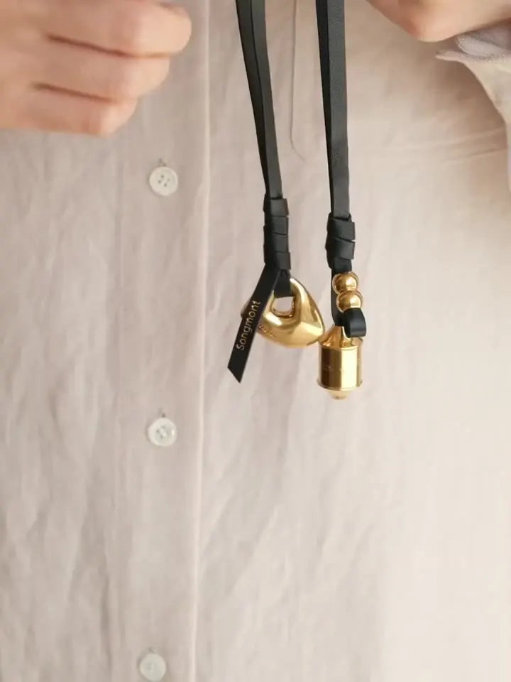 Δερμάτινο Αξεσουάρ Τσάντας